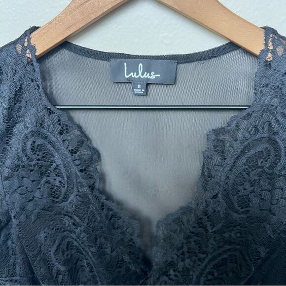 Lulus Black All About That Lace V Neck Bodysuit NWT Size Small - Picture 10 of 11